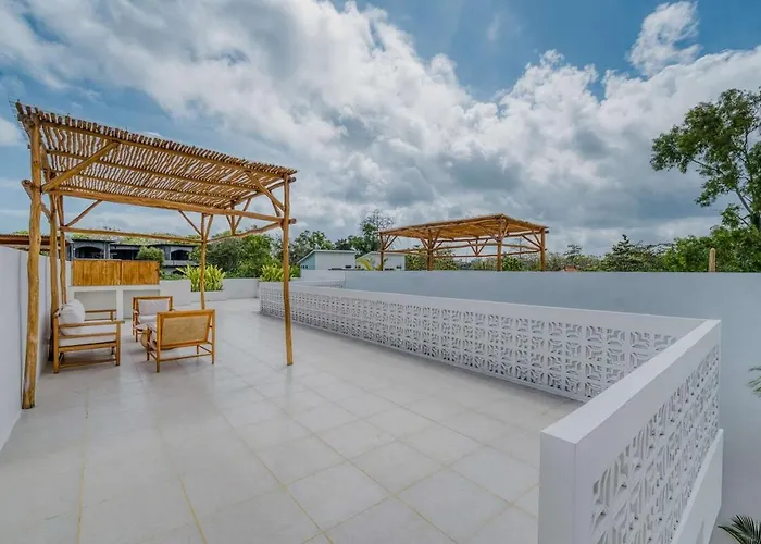 Villa Floripa Stylish 2br Near Nyang Nyang